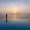 Отель Maximilan DaNang Beach Hotel