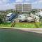Отель Radisson Larnaca Beach Resort