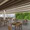 Отель Radisson Larnaca Beach Resort
