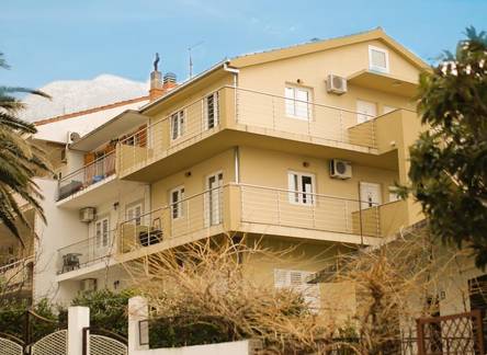 Отель Apartments Alma