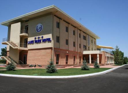 Отель Lake Park
