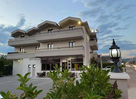 Отель Hotel Holiday