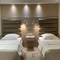 Отель Hotel Holiday