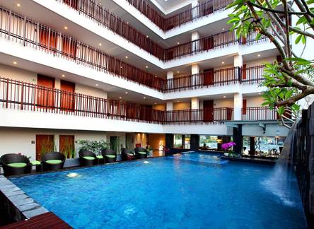 Отель 7 Days Premium Kuta Bali Hotel