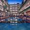 Отель Hotel NEO+ Kuta Legian