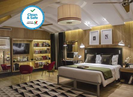 Отель Browns Central Hotel