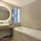 Отель Swiss-Belinn Simatupang