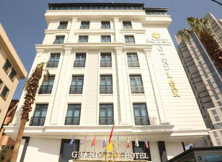 Отель Grand Lark Hotel