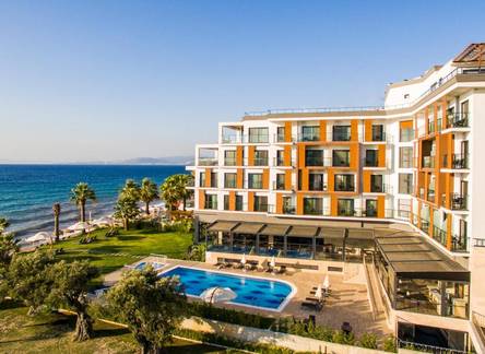 Отель MAIA Luxury Beach Hotel & Spa
