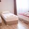 Отель The Reina Hotel