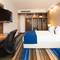 Отель Liv City Hotels