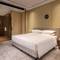 Отель Courtyard by Marriott Shanghai International Tourism and Resorts Zone