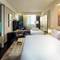 Отель Golden Tulip Bund New Asia