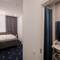 Отель Voyageur Hotel
