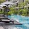 Отель Four Points by Sheraton Phuket Patong Beach Resort
