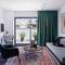 Отель Town Apartments - by Zvieli Hotels