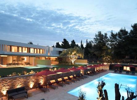 Отель Amantes Villas and Suites