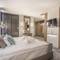 Отель Hotel Zena Beauty Shopping Center