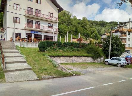 Отель Apartments and Rooms Vicko