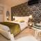 Отель Hotel Caravita