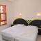 Отель Klas Dom Suite Annexe