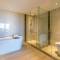 Отель Vouk Hotel & Suites