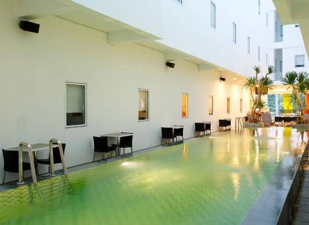 Отель Amaris Hotel Sunset Road