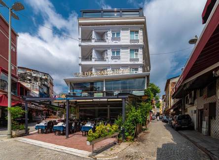 Отель Golden Sand Hotel