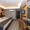 Отель Fly And Stay Airport Hotel
