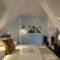 Отель Jafferji Beach Retreat