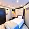 Отель White Corner Hotel