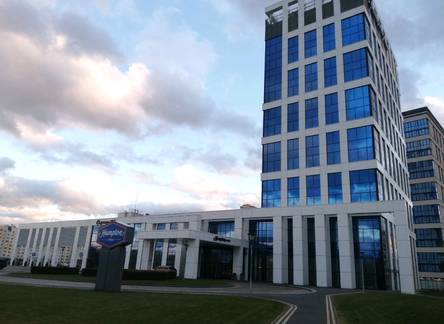 Отель Hampton by Hilton Brest
