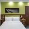 Отель Hampton by Hilton Brest