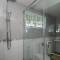 Отель Surfers Beach Self Catering Chalets