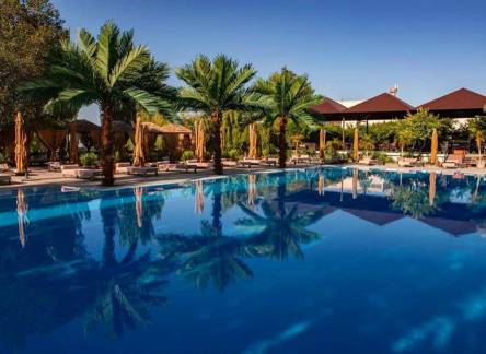 Отель Cross Resort Hotel