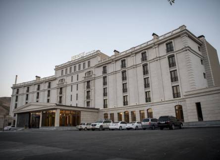 Отель Jermuk Hotel & SPA