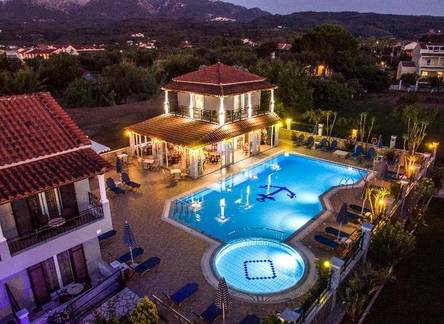Отель Makis Studios & Apartments