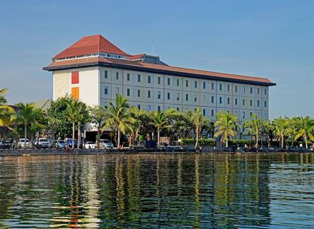 Отель Singaraja Hotel