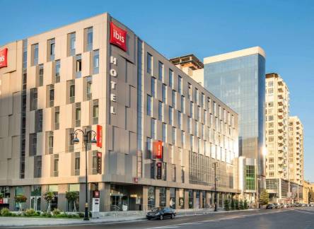 Отель ibis Baku City