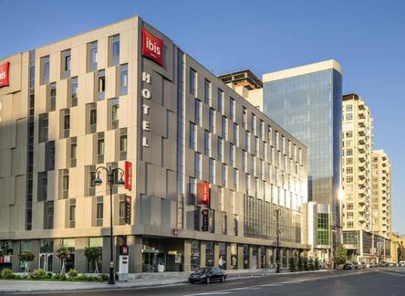 Отель ibis Baku City