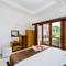 Отель Nyuh Gading Home Stay