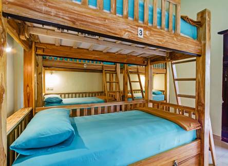 Отель Lembongan Hostel