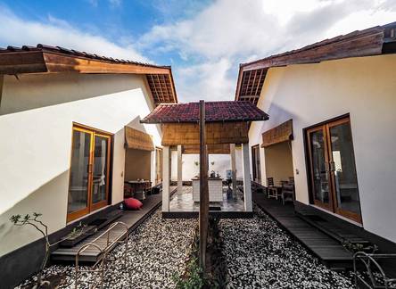Отель Living Room Lembongan