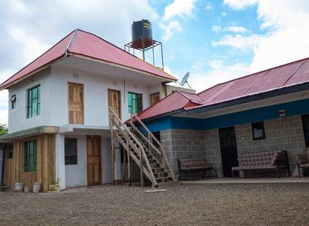 Отель LionsGate Hostel