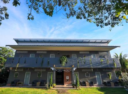 Отель Phuket Nonnita Boutique Resort