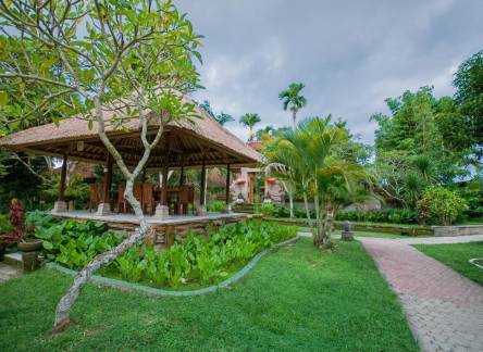 Отель Uma Dawa Resort and Spa