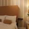 Отель My Rainbow Rooms Gay Men's Guest House