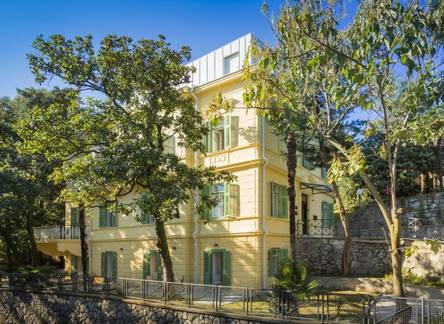 Отель Remisens Villa Elsa