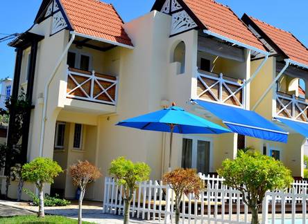 Отель La Pointe Villas