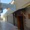 Отель Sasha & Son Boutique Hotel